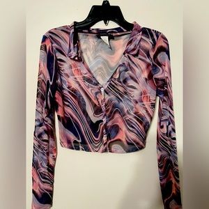 Women's super cute crop top / size Large /
Purple, pink white and gray